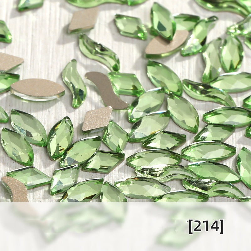 50pcs Flat Back Crystal Nail Parts Hearts 50 Pieces 3D Glass Rhinestones for Needlework Decoration Glitter Gems Design Fac