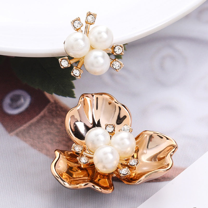 Korean Hair Accessories Female Bride Headdress White Rhinestone Pearl Flowers New Three Pearl Hand Bouquet Diy Hair Accessories Material Spring Pearl Hair Accessories