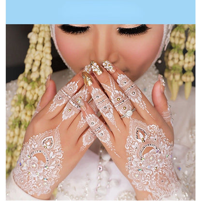 White Lace Tattooed HENNA INSTAN/HENNA TEMPORER Waterproof Indian Floral Geometric Pattern for A Party Wedding