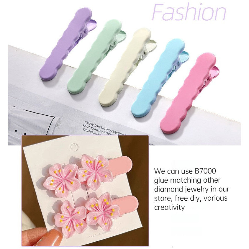 Wavy Beak with Dopamine-colored Forehead Fringe with Side Clip Back Hair Clip Simple